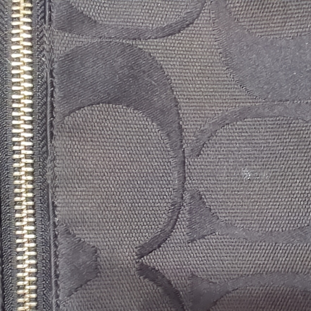 Coach Signature Hobo - Picture 13 of 13